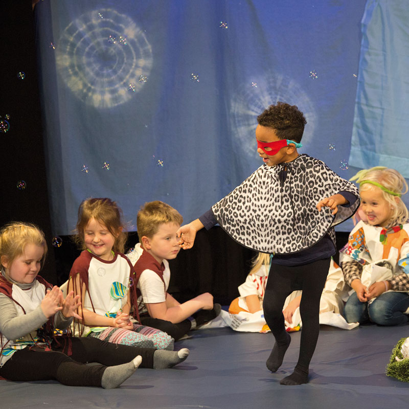 KindergartenBuchTheaterFestival